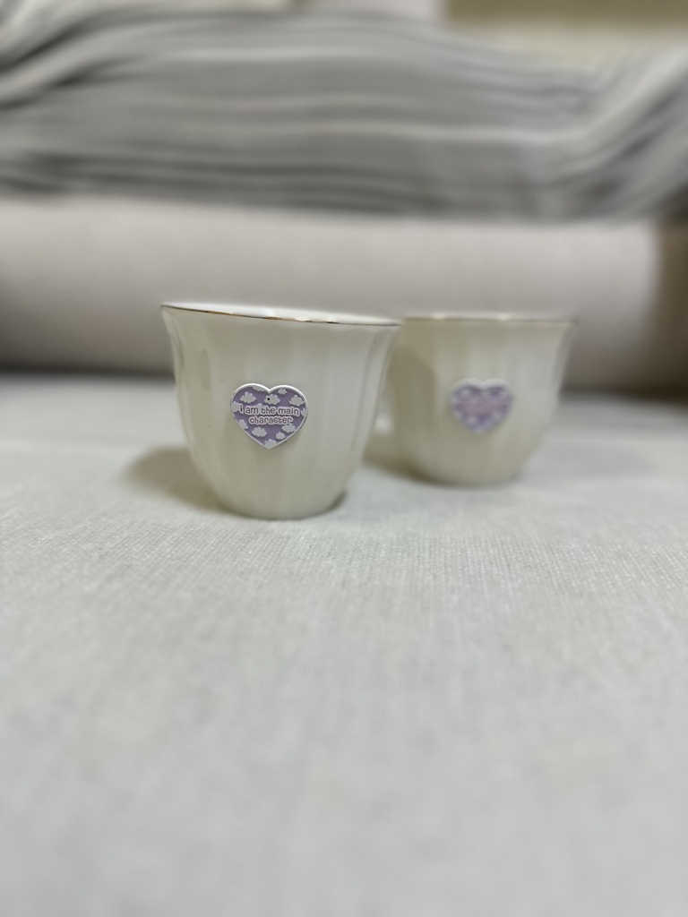 مدخن و كوب بشعار حديدي