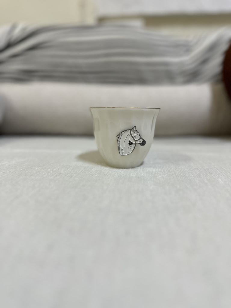 مدخن بشعار حديدي