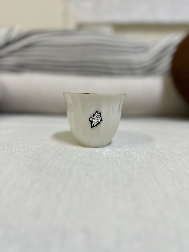 مدخن بشعار حديدي