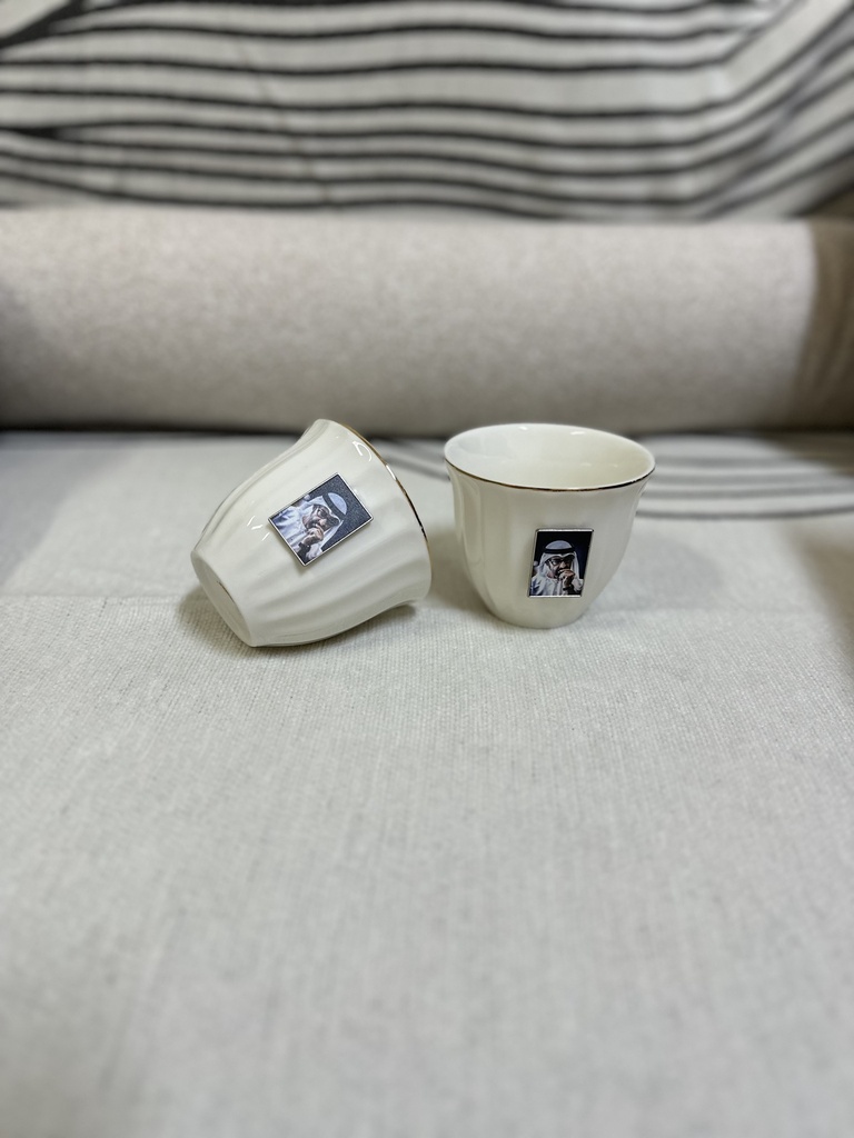 Smoker and mug with iron logo