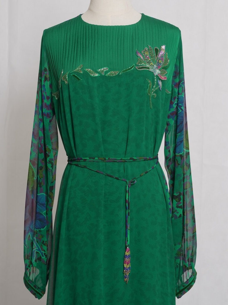 جلابية استقبال بخامات مميزة و تطريز يدوي