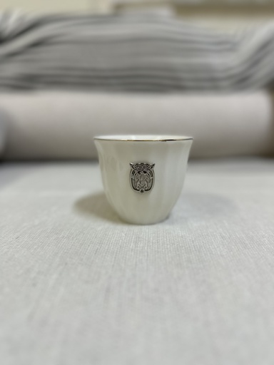 مدخن بشعار حديدي