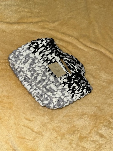 شنطة كورشية سلفر و ابيض و اسود